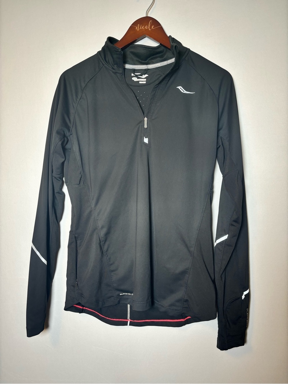 Saucony Running Women’s Large Reflective Half Zip Pullover Training Top Jacket